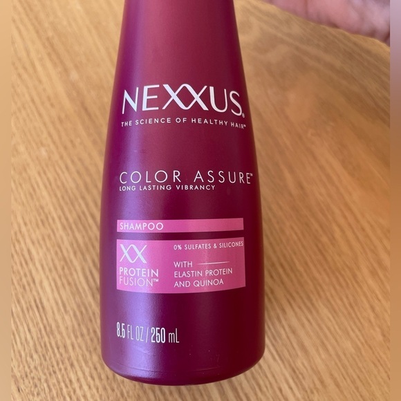 Nexxus Color Assure Replenishing Nutrient Shampoo (New Bottle!) Sulfate Free - Picture 4 of 10